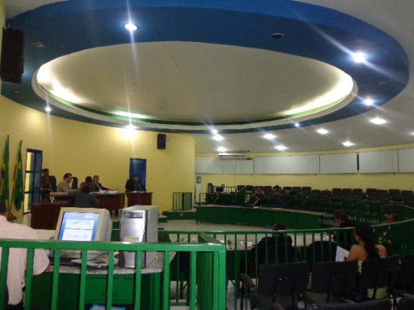 Parlamentares aprovam Projeto de Lei que autoriza repasse da prefeitura ao Cori-Sabb&aacute;.(Imagem:FlorianoNews)