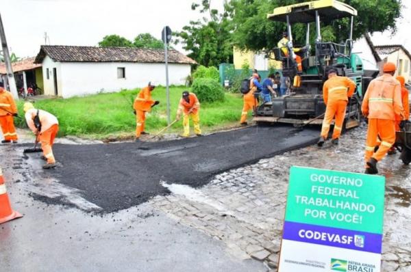 Floriano: Iniciada pavimentação asfáltica que contemplará 63 ruas da cidade