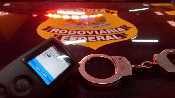 Após envolver-se em acidente em Floriano, homem é preso pela PRF por embriaguez ao volante