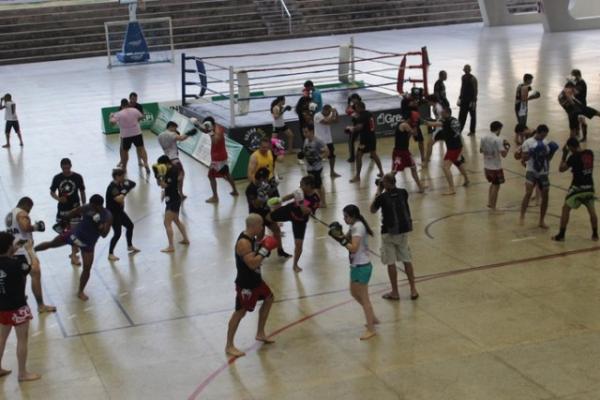 Treinador de campeões do UFC traz ensinamentos para Teresina