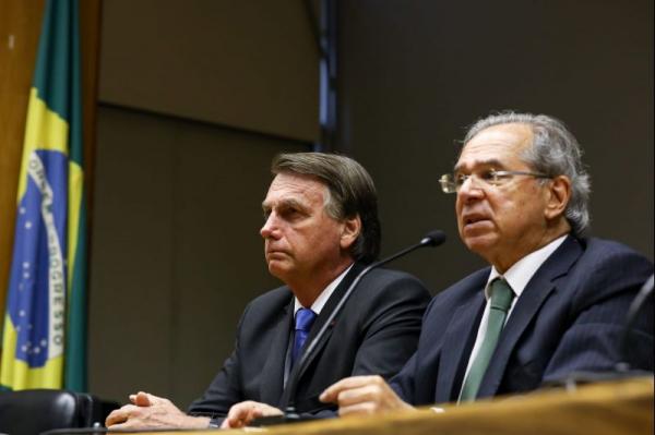 "Em nenhum momento eu pedi demissão", diz ministro Paulo Guedes