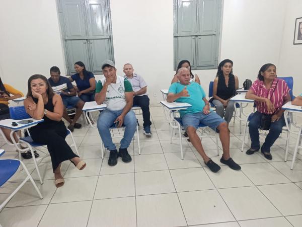 PCdoB de Floriano realiza encontro político com participação da deputada Elisângela Moura(Imagem:FlorianoNews)