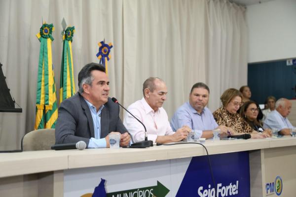 Ciro tem encontro com prefeitos na APPM e discute PEC 12/2022