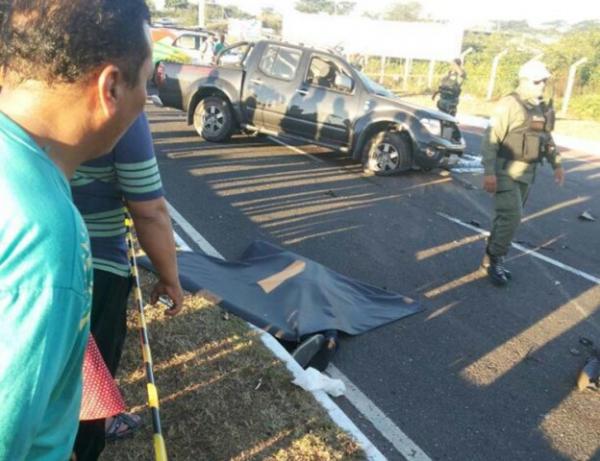 Jovem se choca em poste e morre na hora na Avenida Cajuína.(Imagem:cidadeverde.com)