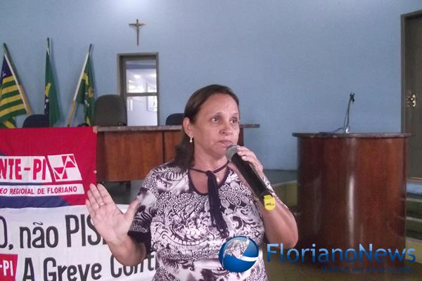 Sem acordo, professores continuam a greve.(Imagem:FN)
