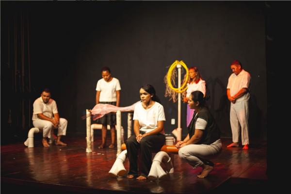 Teatro Maria Bonita, em Floriano, recebe espetáculo Vestida de Roça com sessões gratuitas