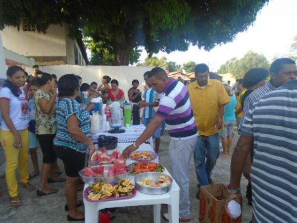 Café da manhã partilhado marca abertura dos festejos de Santa Cruz em Floriano