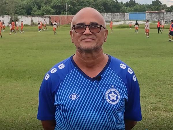  Oliveira Canind&eacute;, t&eacute;cnico do Parnahyba.(Imagem:Felipe Cruz )