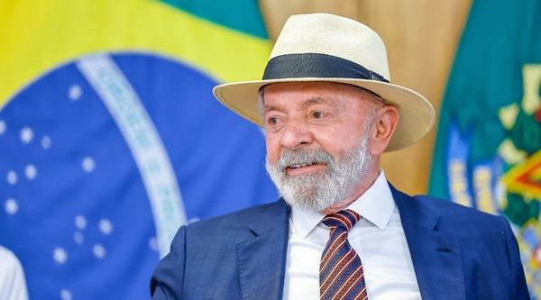 Lula assina lei de regulamentação da reforma tributária nesta quinta (16)