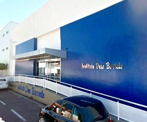Ex-aluno do Dom Barreto tenta entrar na escola com um facão