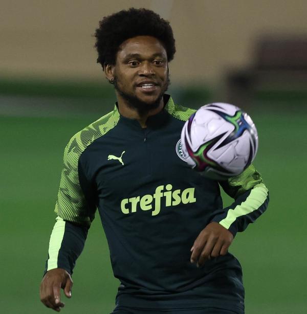 Após gesto de Renato, Grêmio reforça interesse e faz sondagem por Luiz Adriano, do Palmeiras