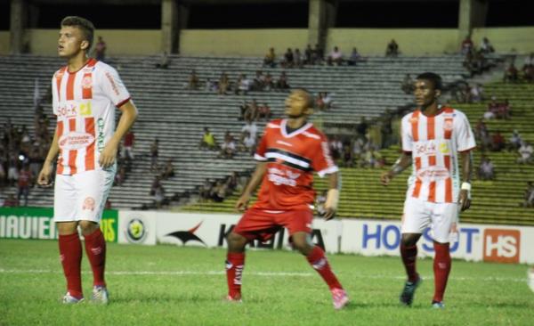 Le&atilde;o do Norte fez boa campanha no estadual terminado em quarto lugar.(Imagem:Emanuele Madeira/GloboEsporte.com)