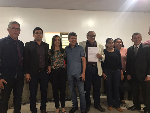 Vice-prefeito de Monsenhor Gil renuncia após ser afastado por 90 dias