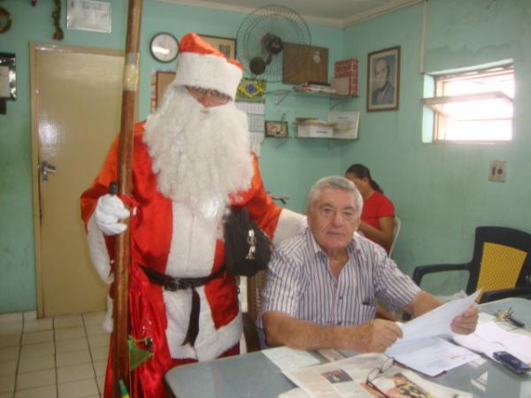 Momento Papai Noel(Imagem:reda&ccedil;ao)
