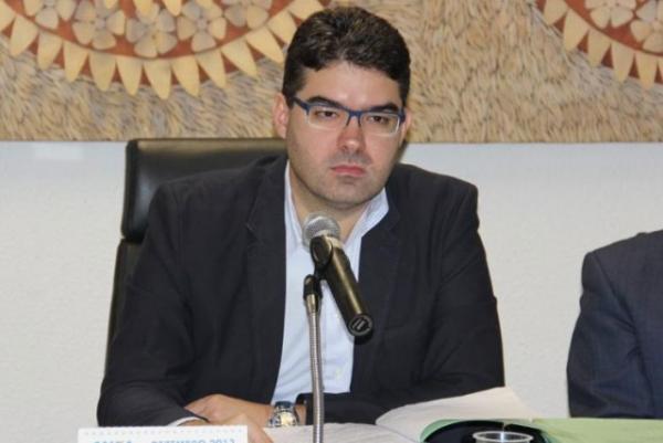 Luciano Nunes pede convenção extra para PSDB substituir Aécio