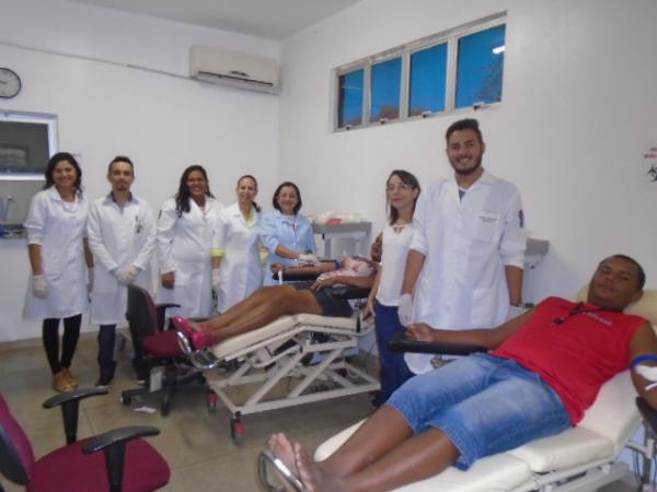 Hemocentro celebra Dia do Doador Voluntário com café da manhã e música ao vivo