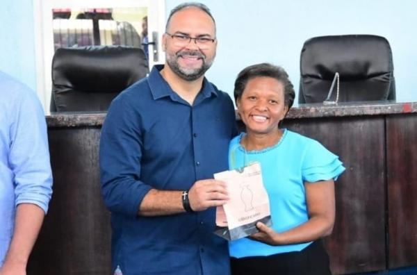 Vereador Joab Curvina e vereadora Daguia de Dona Bela. (Imagem:Reprodu&ccedil;&atilde;o/Instagram)