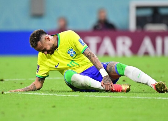 Neymar e Danilo não jogam mais pela Seleção na 1ª fase da Copa do Mundo