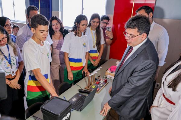 Ao inaugurar reforma de escola em Teresina, Rafael Fonteles destaca universaliza&ccedil;&atilde;o do ensino integral e profissional no Piau&iacute;(Imagem:Gabriel Paulino)