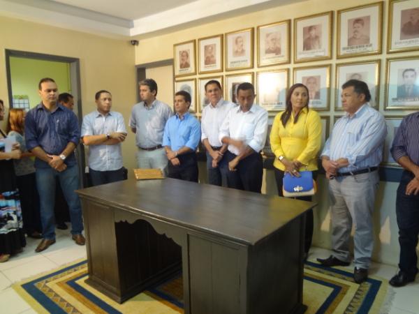 Prefeitura autoriza a realiza&ccedil;&atilde;o de v&aacute;rias obras.(Imagem:FlorianoNews)
