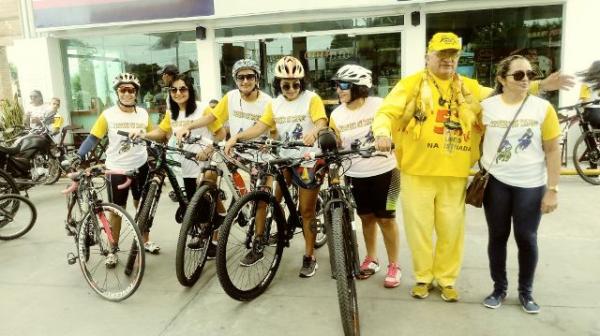 Passeio Cicl&iacute;stico de Ramos re&uacute;ne desportistas profissionais e amadores de Floriano.   (Imagem:FlorianoNews)