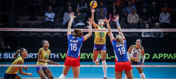 Brasil vence República Tcheca na estreia do Mundial de Vôlei feminino