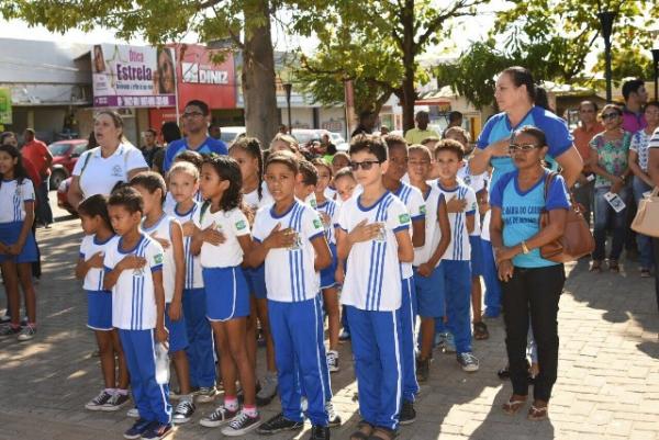 Solenidade c&iacute;vica marca abertura da Semana da P&aacute;tria em Floriano.(Imagem:SECOM)
