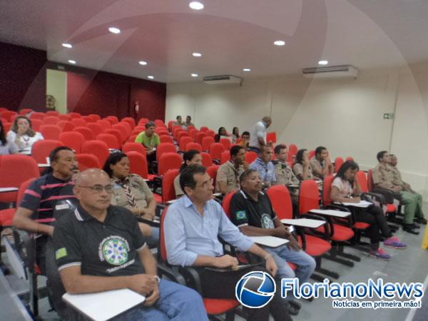 Floriano sedia I Forum do Conselho Comunit&aacute;rio de Seguran&ccedil;a P&uacute;blica.(Imagem:FlorianoNews)