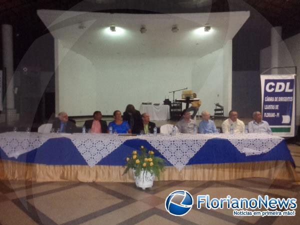 Confraterniza&ccedil;&atilde;o marca posse da nova diretoria da CDL e Associa&ccedil;&atilde;o Comercial.(Imagem:FlorianoNews)