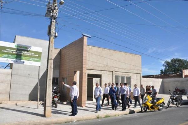 Secretário Estadual de Saúde visita Floriano e promete celeridade em obras.(Imagem:SECOMSECOM)