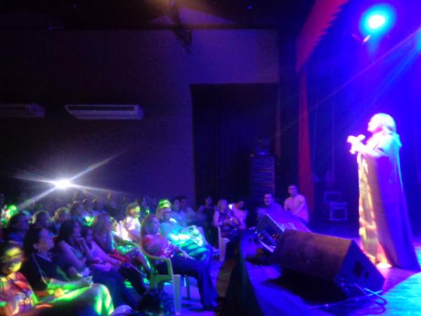 Fafá de Belém se apresenta para grande público em Floriano.(Imagem:FlorianoNews)