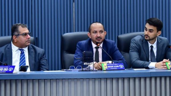 Poder Legislativo de Floriano une esforços para tentar ajudar a Casa do Idoso