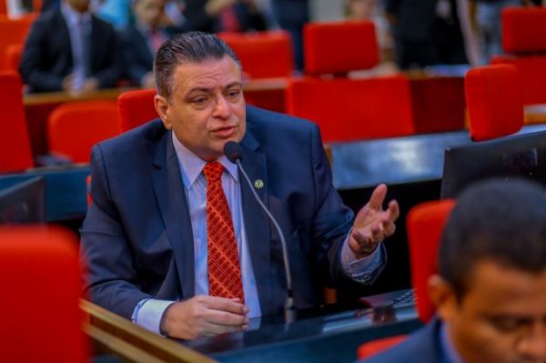 Deputados apresentam requerimentos às várias Secretarias de Estado