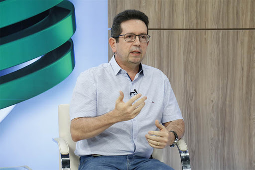 Brasil pode viver "1º tsunami" de casos Covid se não acelerar vacinação, diz infectologista