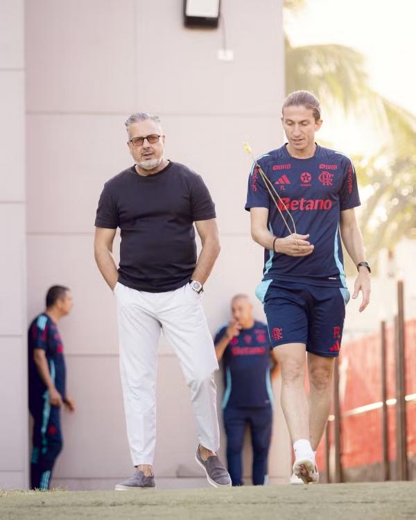 Flamengo aguarda renovação de Filipe Luís para avançar na qualificação do elenco