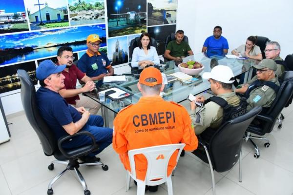 Prefeitura de Floriano reúne Comitê Gestor de Crise para definir ações emergenciais após chuvas