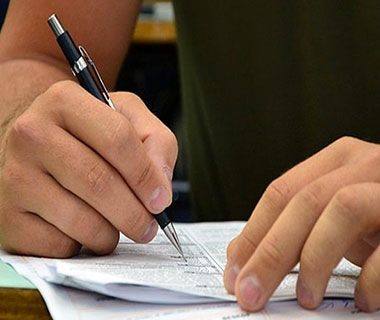 Prefeitura do PI abre 98 vagas para concurso com salário até R$ 10 mil