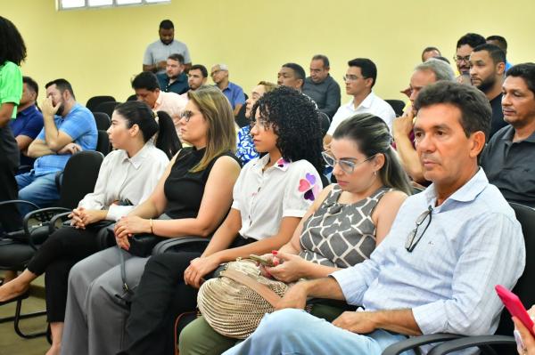 Prefeito reeleito de Floriano, Ant&ocirc;nio Reis, reafirma compromisso com o desenvolvimento da cidade(Imagem:Secom)