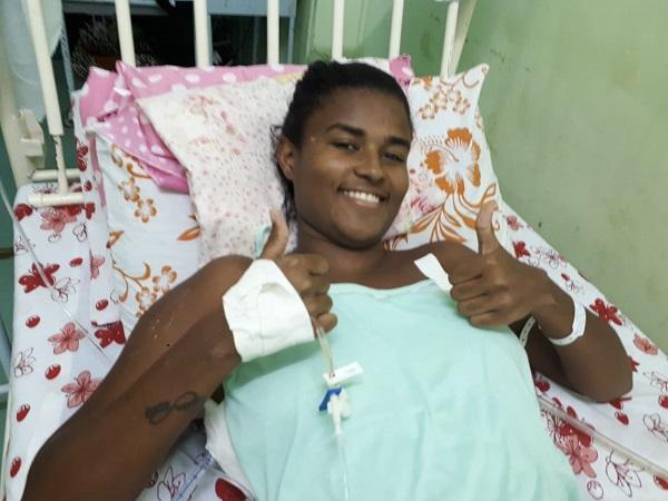 Estudante vítima de perfurações em Floriano continua internada, mas não corre risco