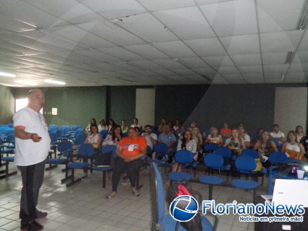 Profissionais da sa&uacute;de participam de curso de emerg&ecirc;ncia pr&eacute;-hospitalar.(Imagem:FlorianoNews)