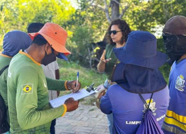 Ação nas margens do Rio Parnaíba reforça a responsabilidade coletiva com o meio ambiente.(Imagem:Secom)