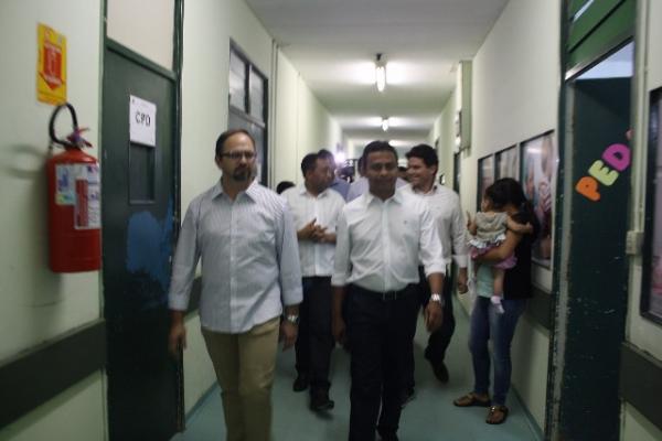 Francisco Costa apresenta proposta do novo Hospital de Floriano.(Imagem:Sesapi)