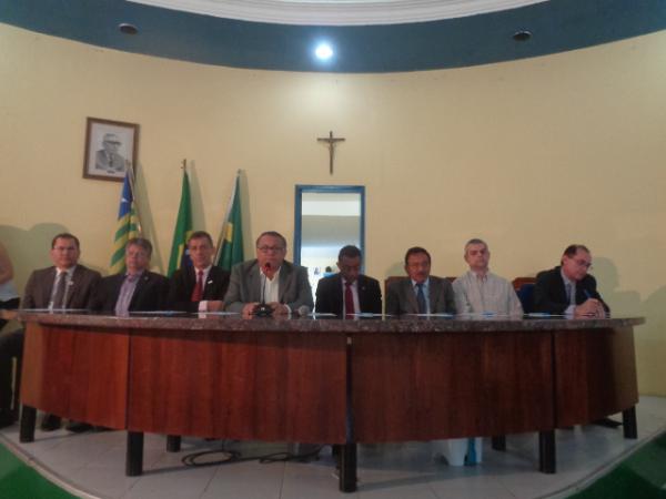 Realizada audiência para implantação do Curso de Medicina em Floriano