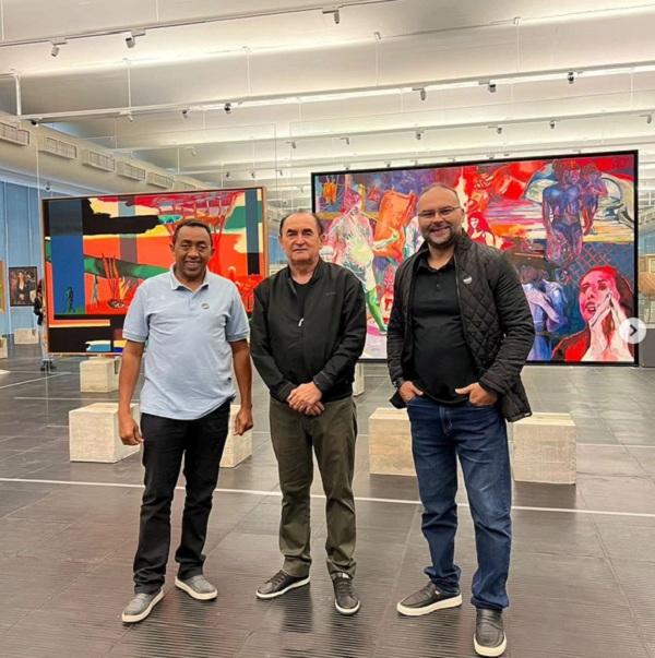Presidente da Câmara Municipal de Floriano visita São Paulo e aprecia o acervo do Museu de Arte