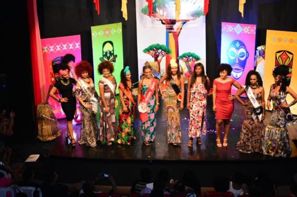 Eleitos Miss e Mister Beleza Negra 2019 em Floriano.(Imagem:Oxem.com)