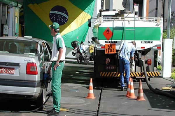 Senadores criticam aumento dos combustíveis e querem conter preços