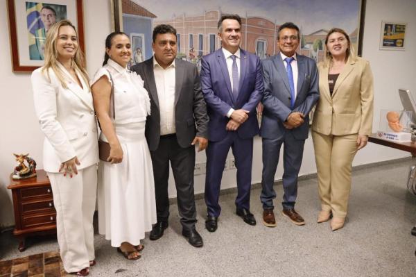 Recebendo prefeitos e lideranças, Ciro Nogueira fala sobre estar consolidado em primeiro lugar nas pesquisas(Imagem:Ascom)