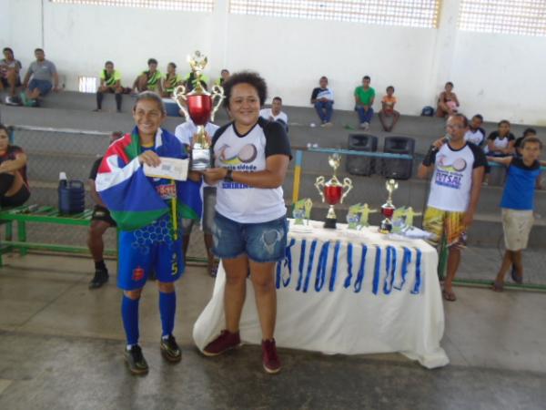 Vit&oacute;ria das Abelhas Rainhas marca encerramento do Torneio Cidade Futsal.(Imagem:FlorianoNews)