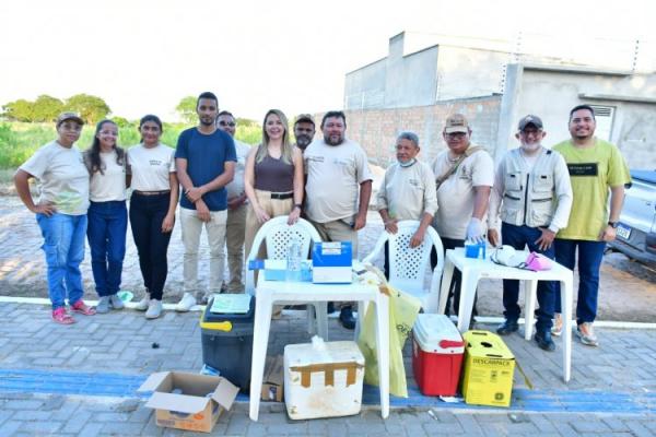 Secretaria de Saúde de Floriano realiza ação "Meu Amigo Pet" no bairro Taboca