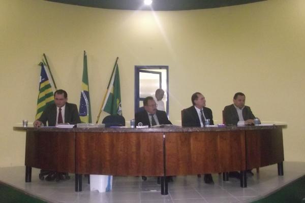Câmara Municipal de Floriano realizou primeira Sessão Ordinária de 2013(Imagem:FlorianoNews)